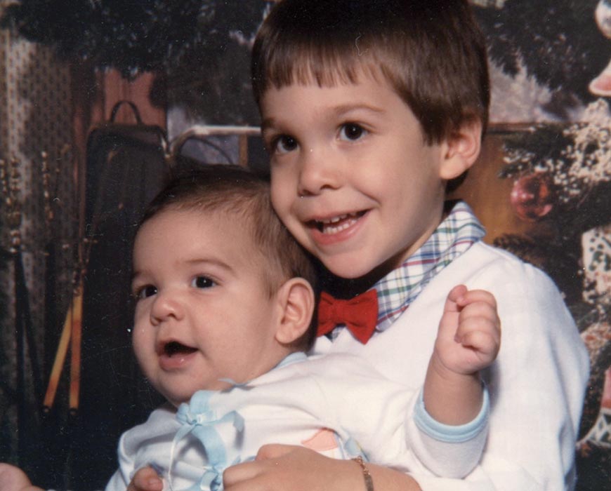 Photo of Pete Proimos as a little boy with his brother